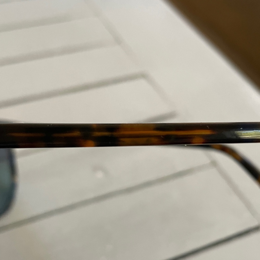 Ray-Ban Tortoise Sunglasses with Brown Case - Picture 6 of 6